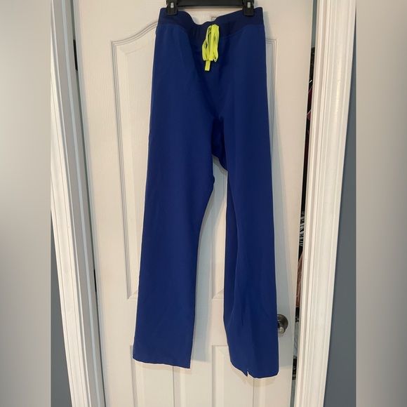 Figs gently used Blue XL top with XLT bottoms. - Picture 2 of 2